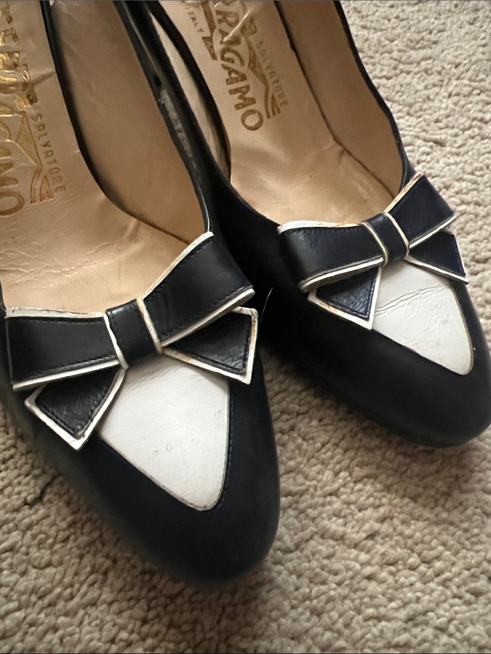 Salvatore Ferragamo Black and White Bow Slingback Heels - Picture 9 of 10